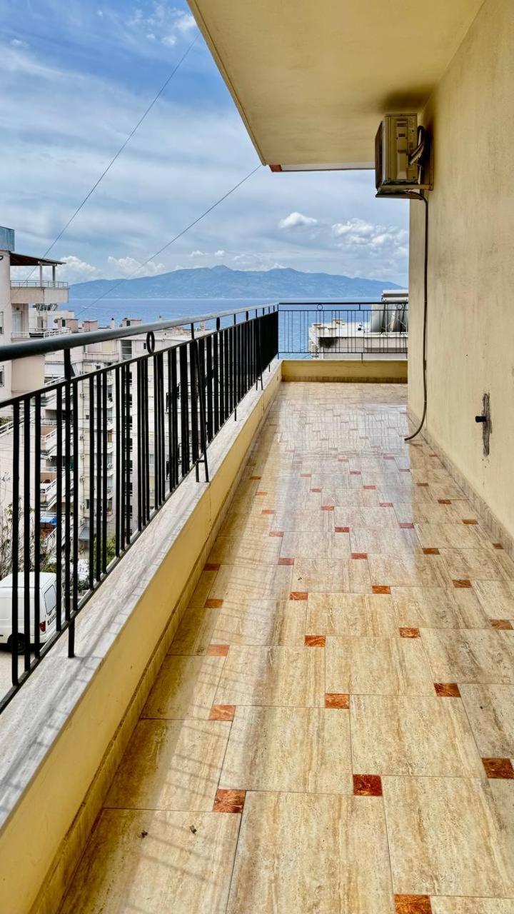 Colorful Sea View Apartment Sarandë Esterno foto